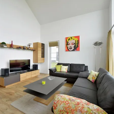 Kranich شقة ترينت